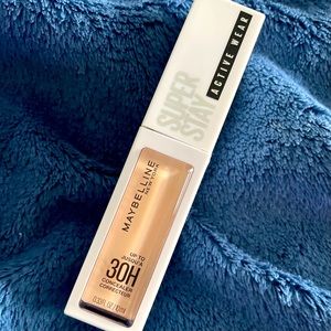 Maybelline Super Stay Active Wear Liquid Concealer - Color 11